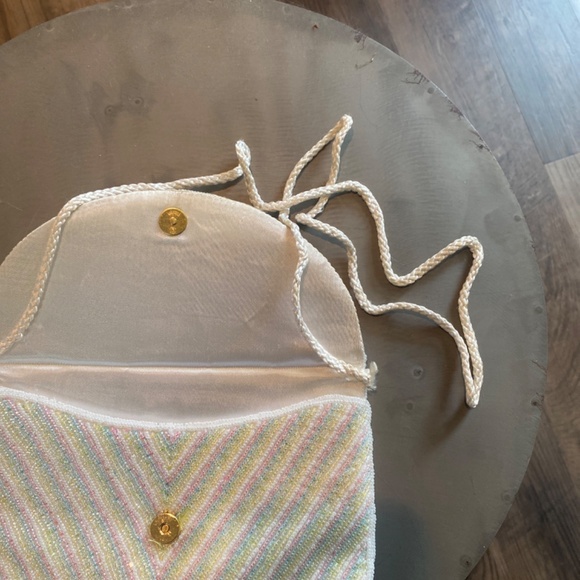 Beaded spring  colors clutch - Picture 4 of 4